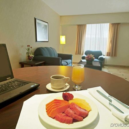 Fiesta Inn Toluca Tollocan Номер фото